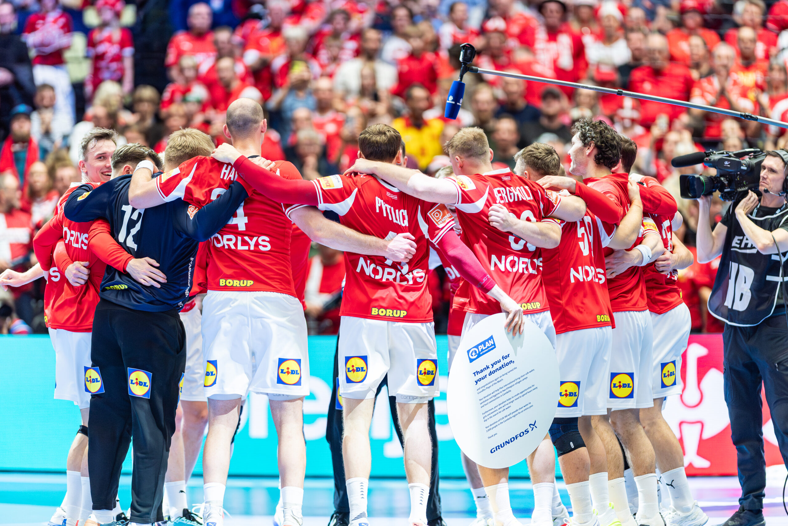 Suveræne Danmark er klar til nordisk brag i EM-semifinalen